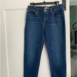 Levi Boyfriend Capris size 27